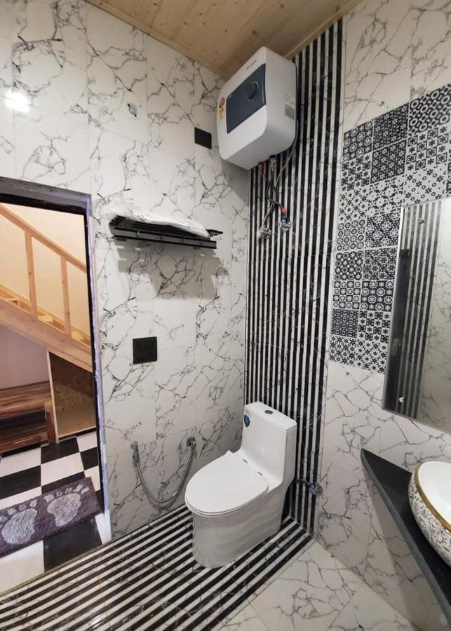 7 Hills Hotel And Resort Lansdowne Dış mekan fotoğraf