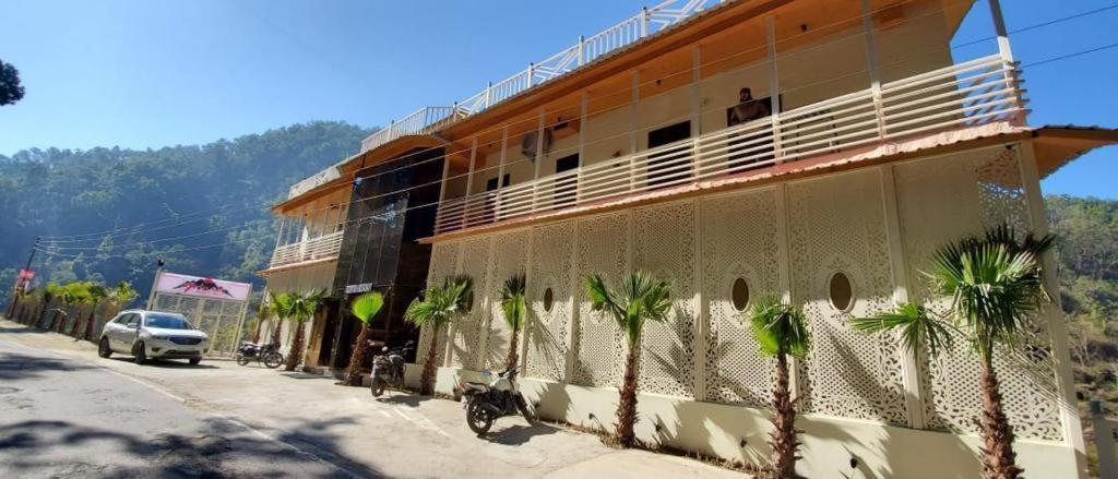 7 Hills Hotel And Resort Lansdowne Dış mekan fotoğraf