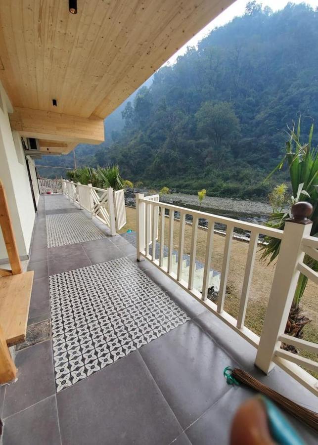 7 Hills Hotel And Resort Lansdowne Dış mekan fotoğraf