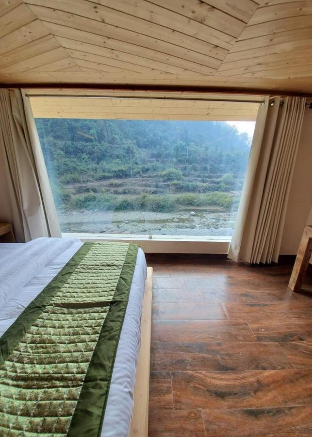 7 Hills Hotel And Resort Lansdowne Dış mekan fotoğraf