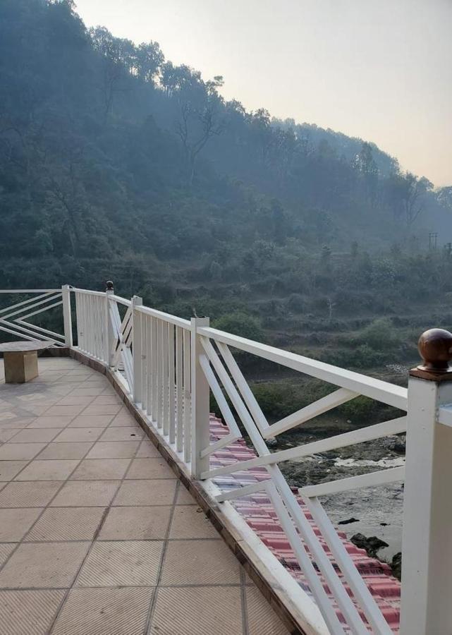 7 Hills Hotel And Resort Lansdowne Dış mekan fotoğraf