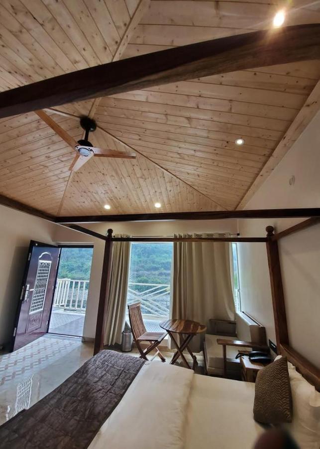 7 Hills Hotel And Resort Lansdowne Dış mekan fotoğraf